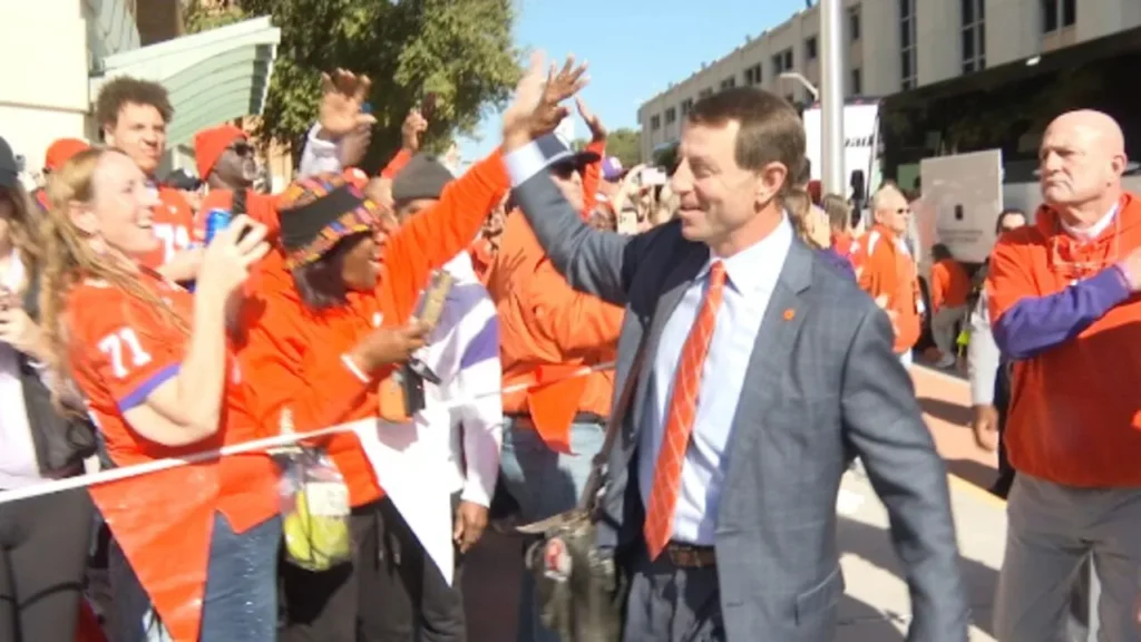 Clemson arrives before College Football Playoff game at Texas